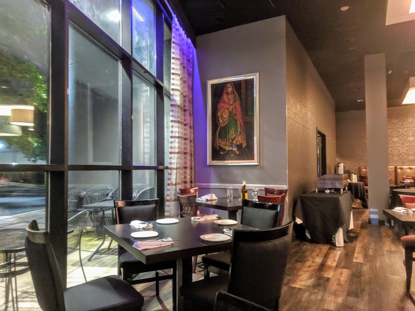 Google street view image of Bombay Tandoor Bar and Grill