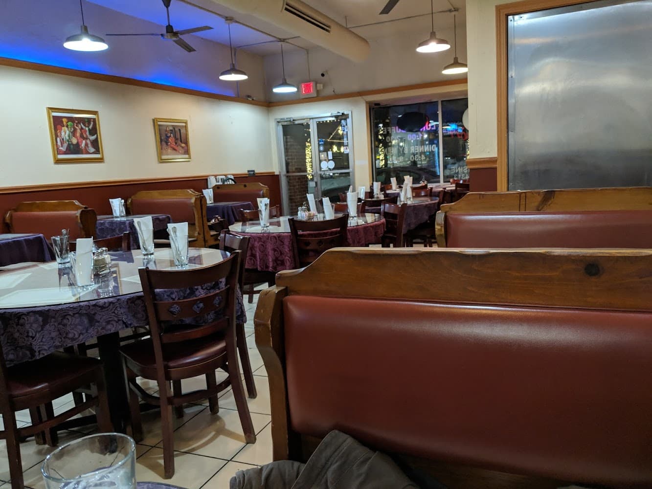 Google street view image of Tandoori Hut Indian Cuisine LLC.