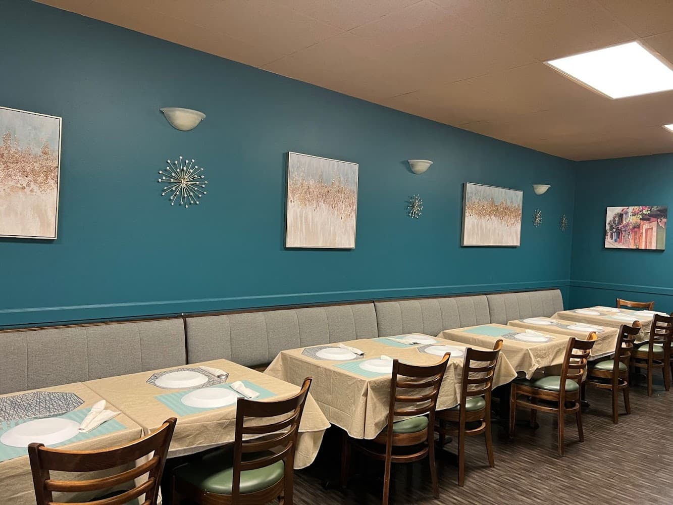 Google street view image of Momi Indian Kitchen