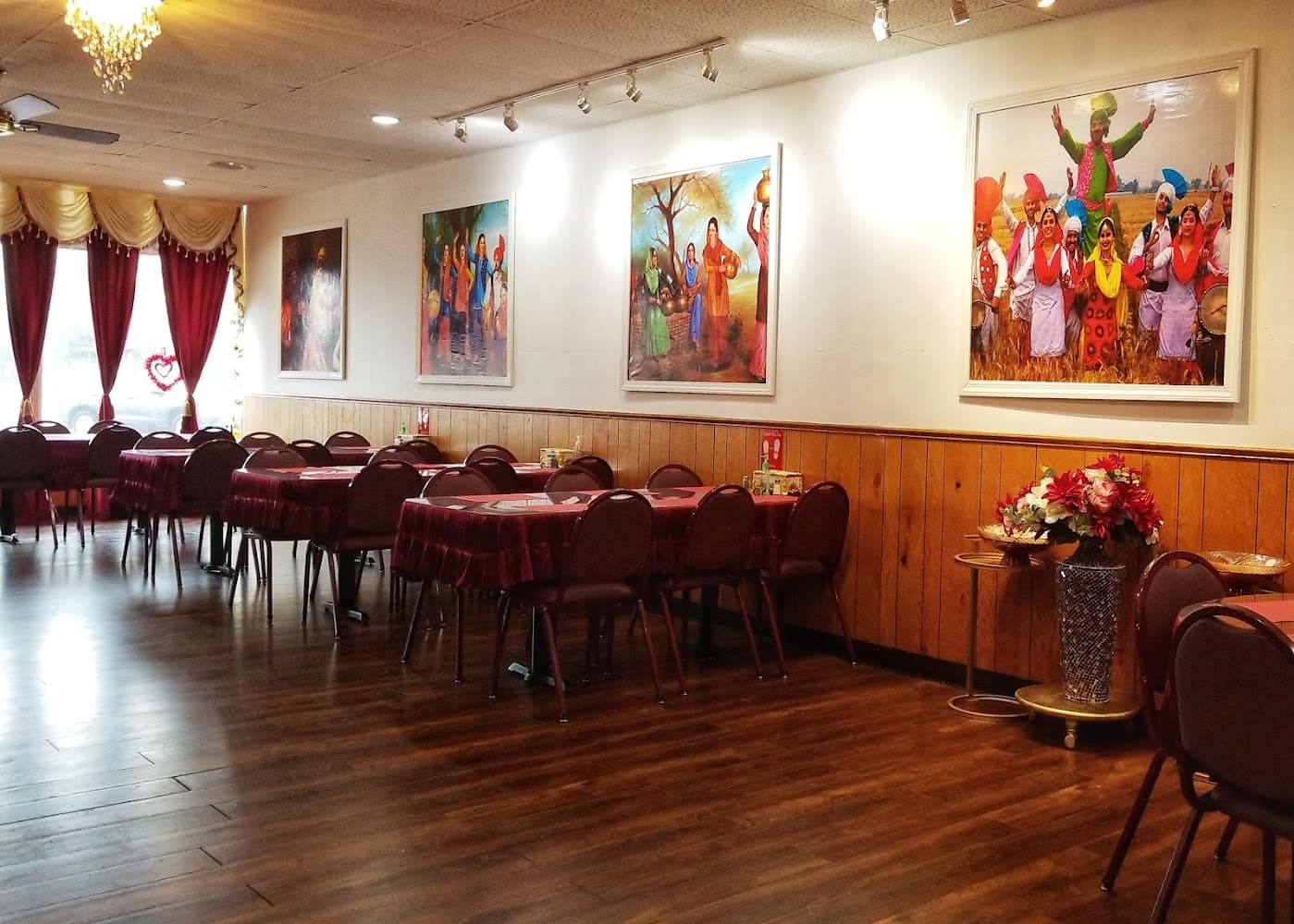 Google street view image of Antique Indian Restaurant Bar & Grills