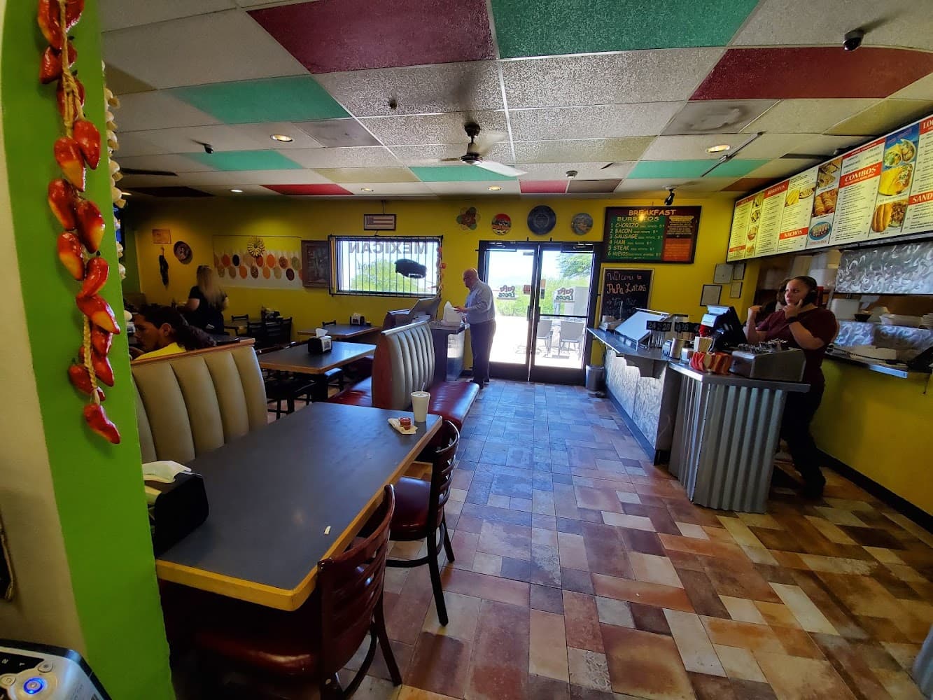 Google street view image of Papa Locos + Jay's Hot Chicken + Indo-Mex